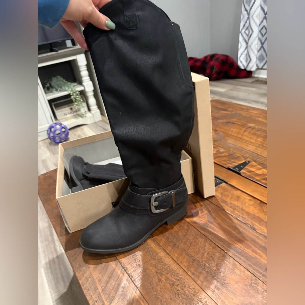 Ruff Hewn Black Mid-Calf Buckle Boots - Picture 3 of 9